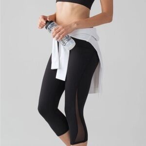 Lululemon athletica Women’s Black Capri Leggings